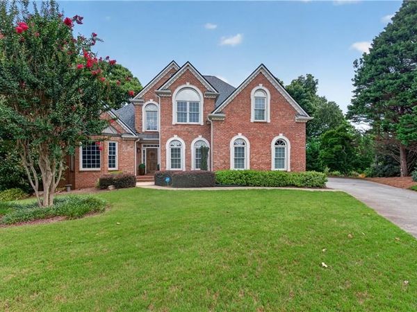 1725 Bucks Club Drive, Alpharetta, GA 30005