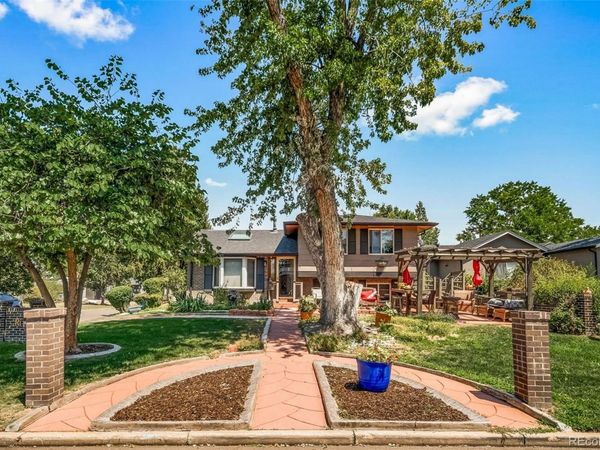 1590 Roslyn Street , Denver, CO 80220