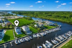1316 Marina Bay Dr. photo 4