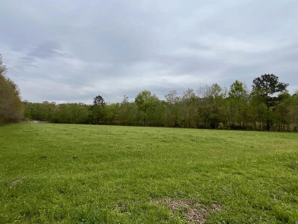 05 Hwy 22, St Amant, LA 70774