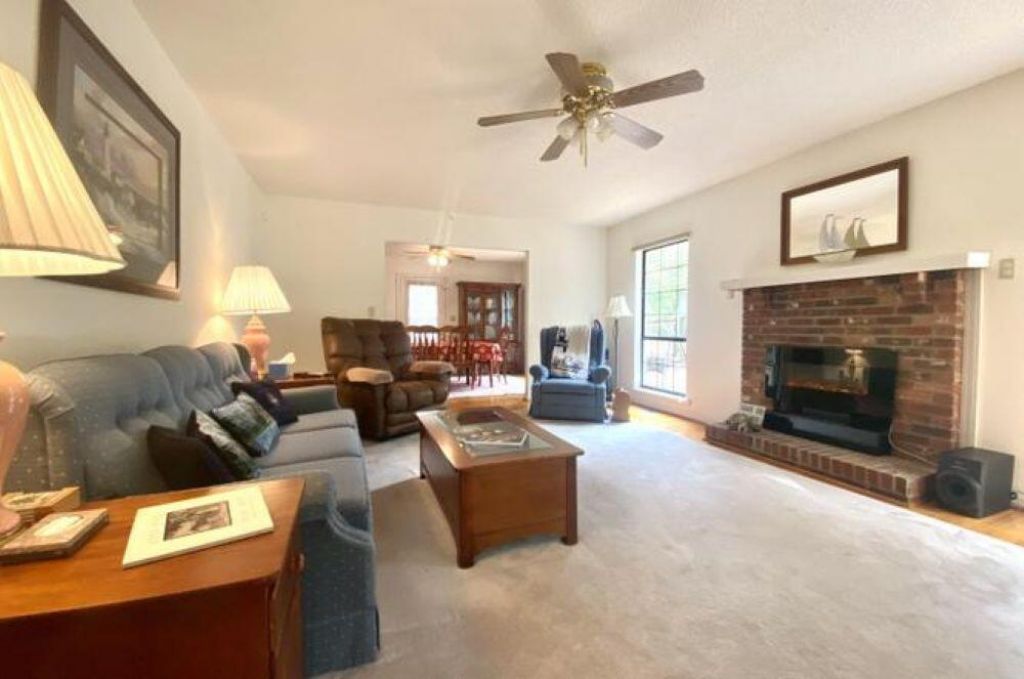 4429 Francis Younge Way Photo 9