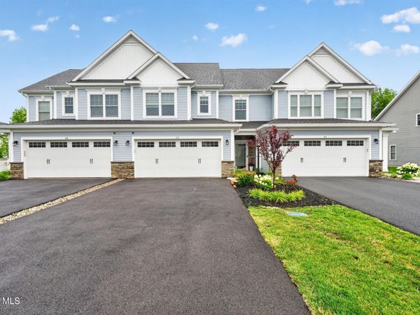 63 Hillard Lane, Latham, NY 12110