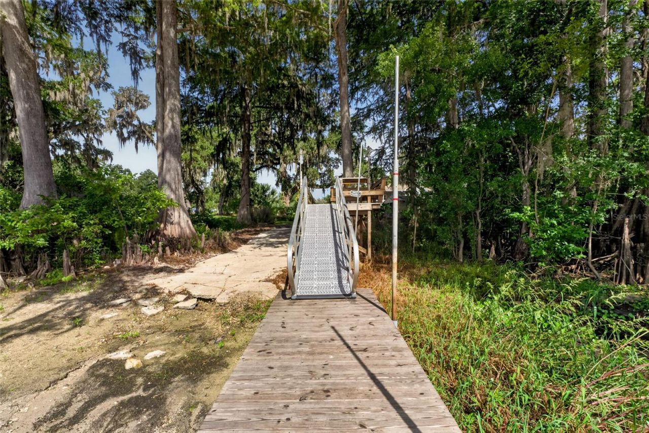 28211 Magnon Drive, Brooksville, FL 34601 Photo