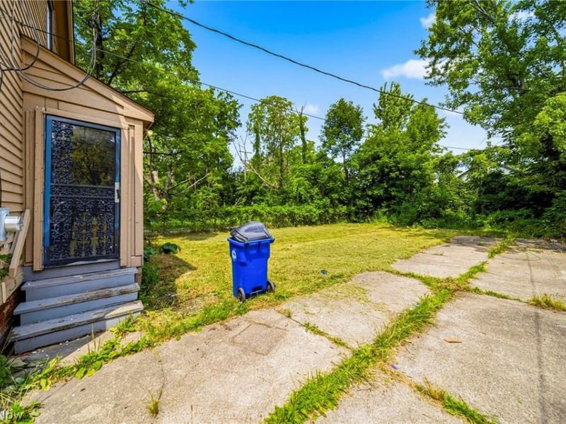 13405 Bartlett Avenue, Cleveland, OH 44120 Photo 25