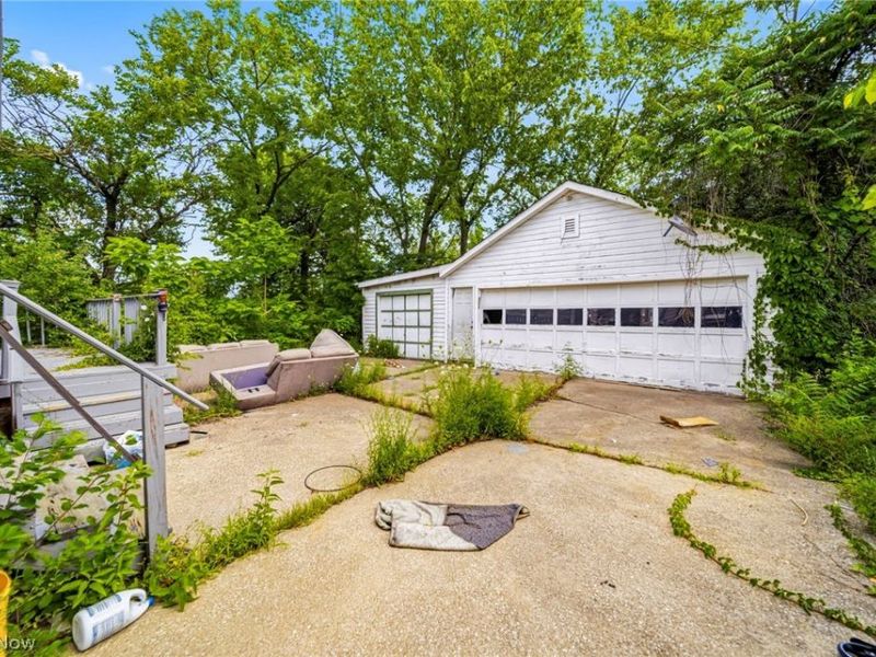 1735 Clarkstone Road, Cleveland, OH 44112 Photo 24