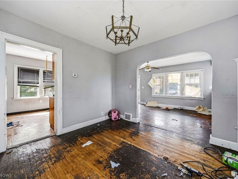1735 Clarkstone Road, Cleveland, OH 44112 Photo 8