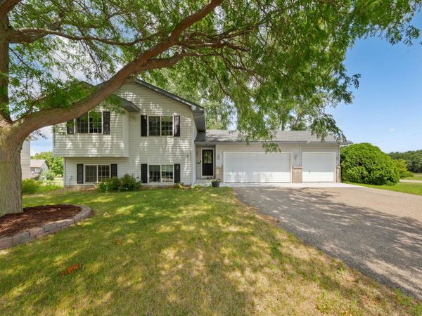 2206 W Hill Street , Faribault, MN 55021