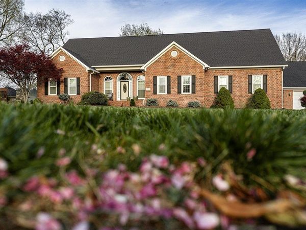 961 Threewood Circle , Bowling Green, KY 42103