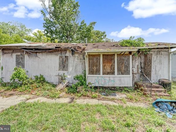 322 TAFT AVENUE, CARNEYS POINT, NJ 08069