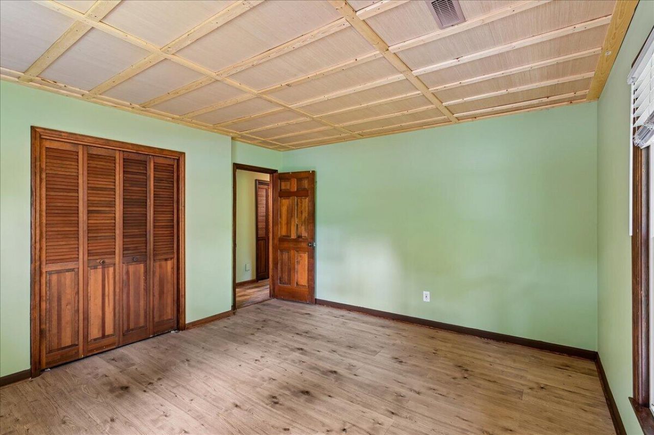 148 Claussen Street Photo 28