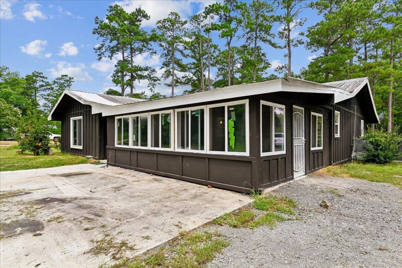 148 Claussen Street Photo 39
