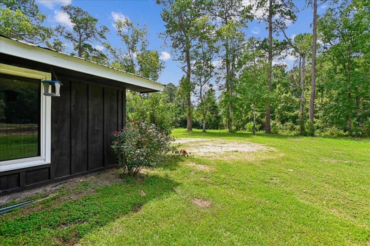 148 Claussen Street Photo 40