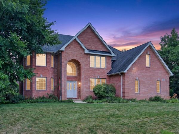 1605 Myrtle Park Street , Roselle, IL 60172