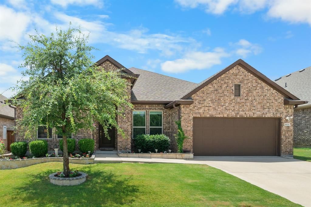1833 Sebright Trail, Fort Worth, TX 76052 Main Photo
