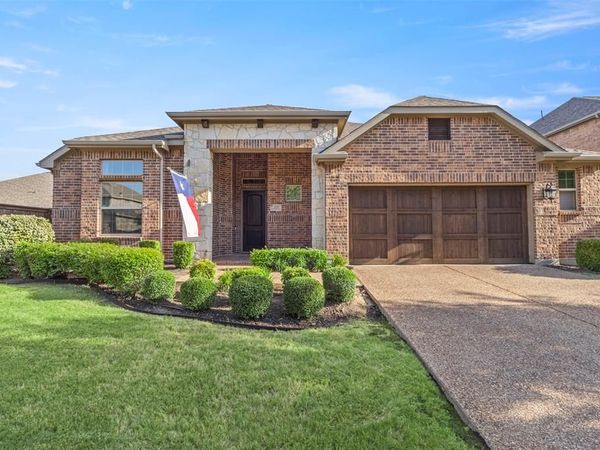 820 Wilmington Lane , Aubrey, TX 76227