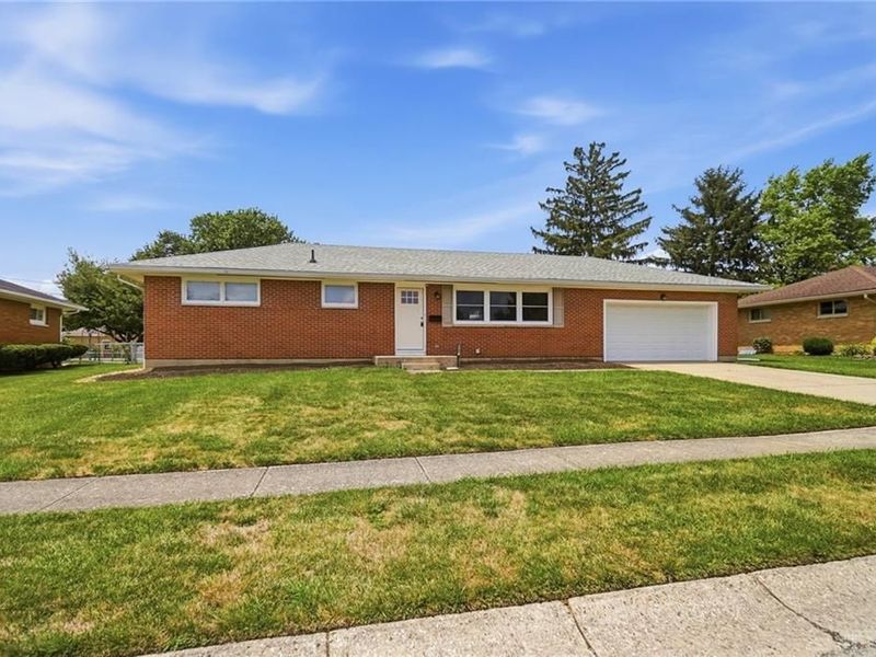 4209 Helena Drive, Moorefield Township, OH 45503 Photo 4