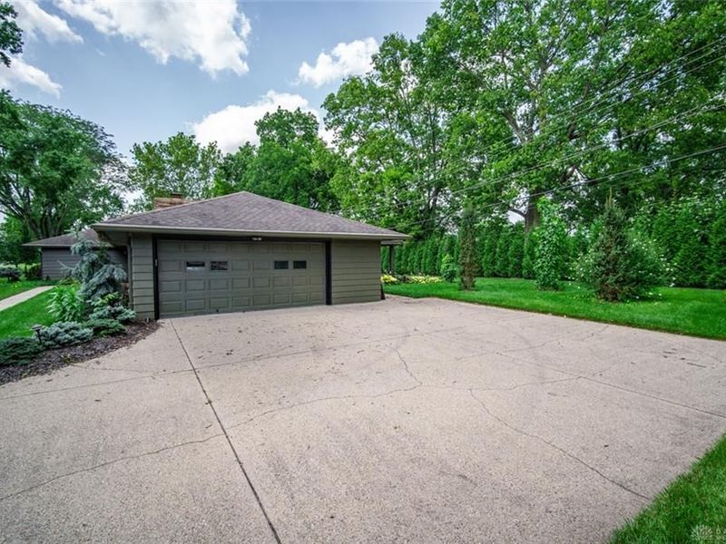 5693 Paddington Road, Washington Township, OH 45459 Photo 4