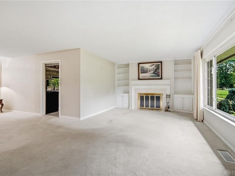 5693 Paddington Road, Washington Township, OH 45459 Photo 6