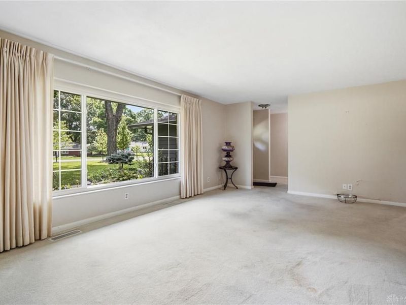 5693 Paddington Road, Washington Township, OH 45459 Photo 8