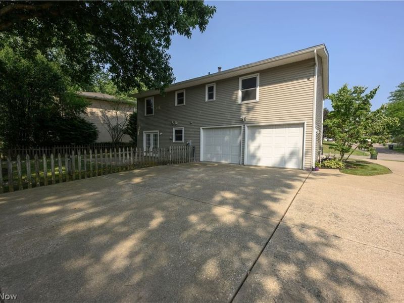 3345 Crownpoint Street NW, Massillon, OH 44646 Photo 3