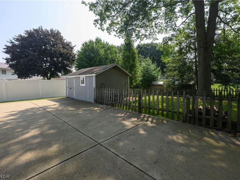 3345 Crownpoint Street NW, Massillon, OH 44646 Photo 4