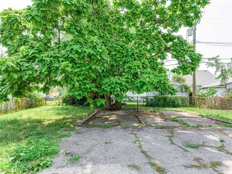 10922 Sandusky Avenue, Cleveland, OH 44105 Photo 4