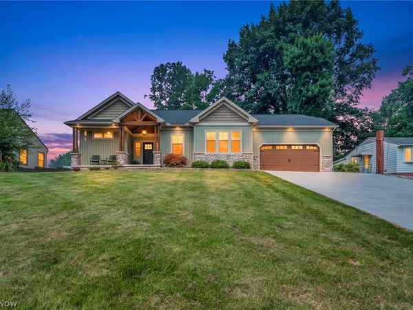 364 31st Street SW, Barberton, OH 44203