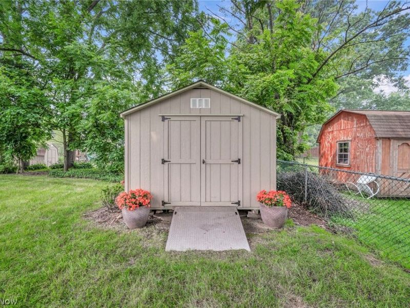 364 31st Street SW, Barberton, OH 44203 Photo 40