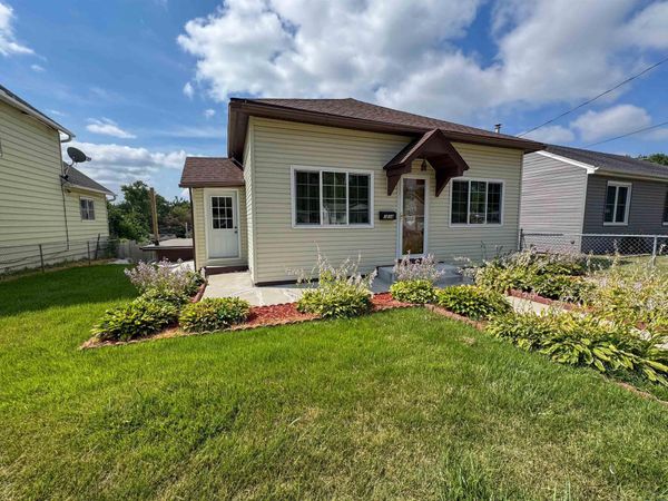 1814 VILLA AVE, Sioux City, IA 51103
