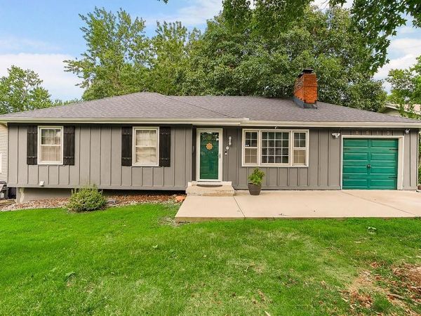 8513 Arlington Avenue, Raytown, MO 64133
