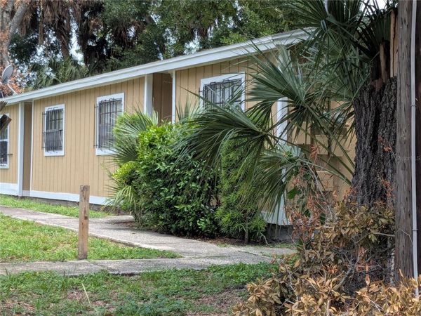 TAMPA, FL 33605