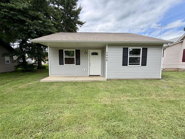 1005 W Cass Avenue , West Plains, MO 65775