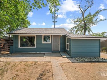 708 15th Avenue, Lewiston, ID 83501