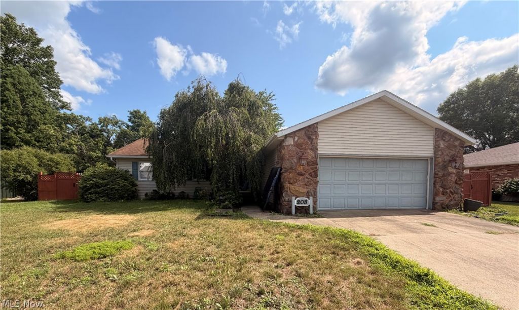 203 Jessica Drive , Dover, OH 44622 Main Photo