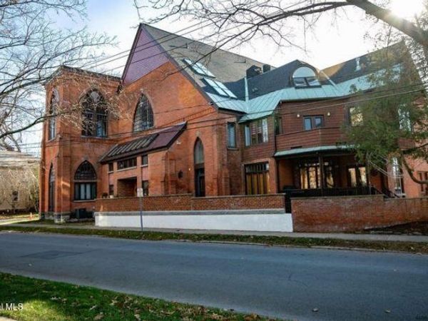 106 Spring Street, Unit APT 8, Saratoga Springs, NY 12866
