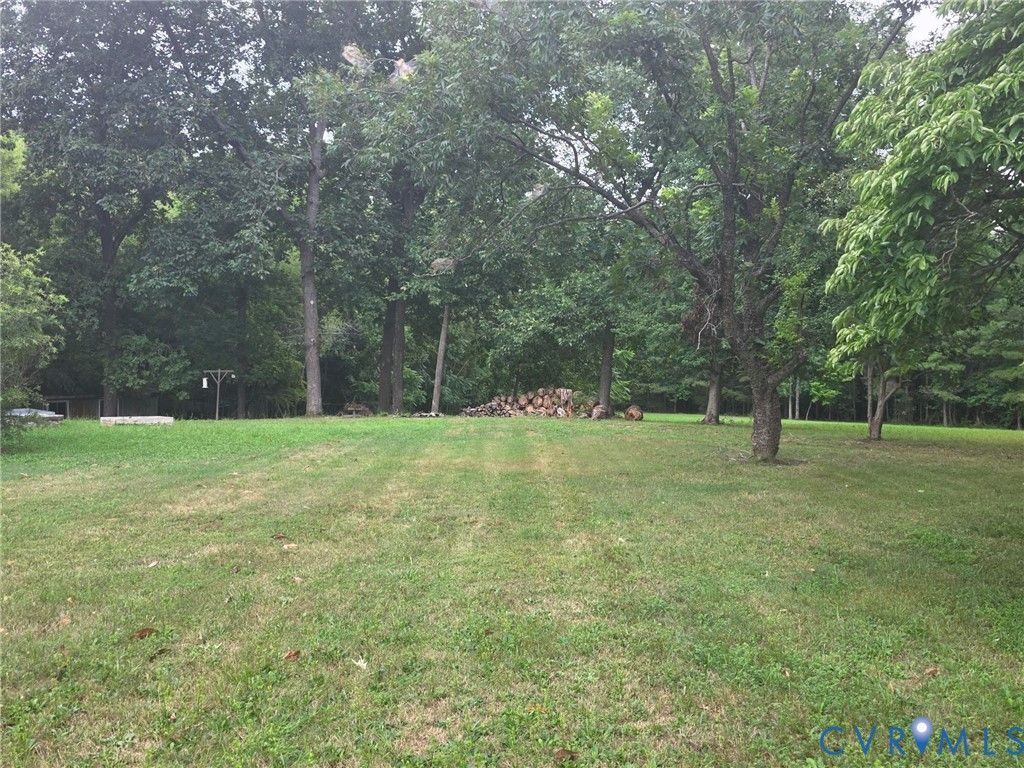 5176 Sandy Valley Road Mechanicsville, VA 23111