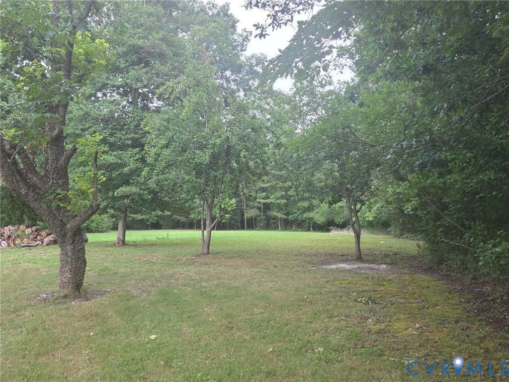 5176 Sandy Valley Road Mechanicsville, VA 23111