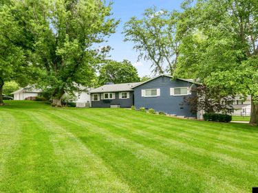 2135 Mullen Road, Omaha, NE 68124