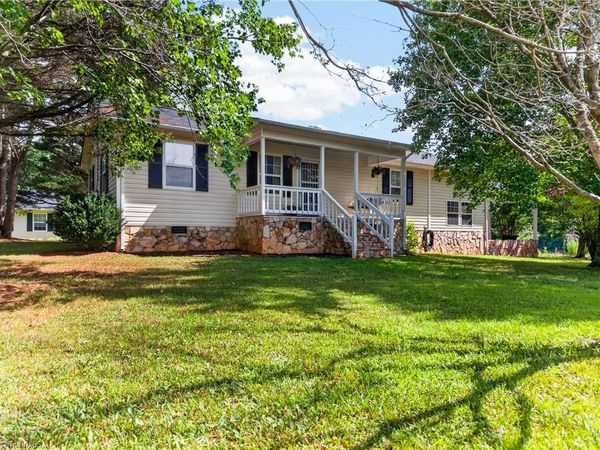 4217 Lake Ridge Court , Ramseur, NC 27316
