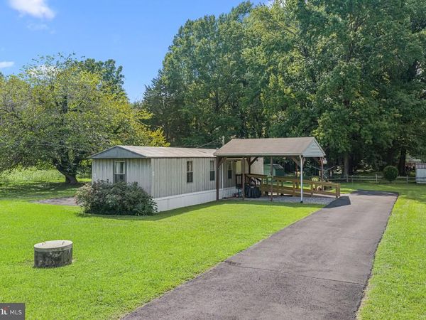 471 BURRELLS MARINA ROAD, URBANNA, VA 23175