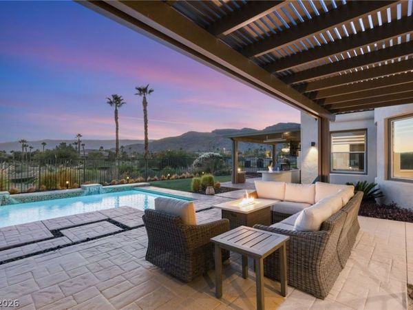 11305 Golden Chestnut Place, Las Vegas, NV 89135