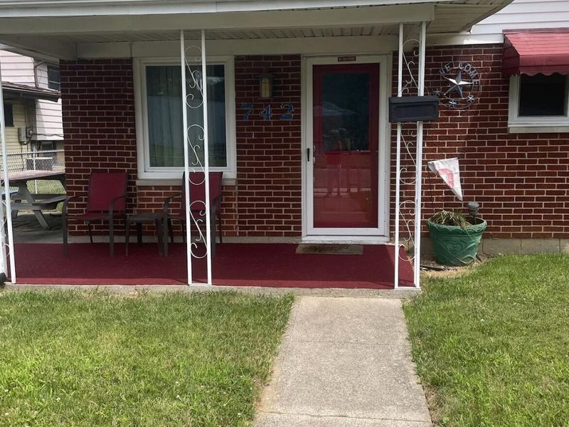 742 Montgomery Avenue, Springfield, OH 45506 Photo 2