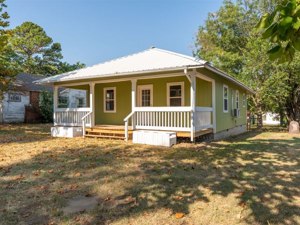 123 S 9th , Okemah, OK 74859