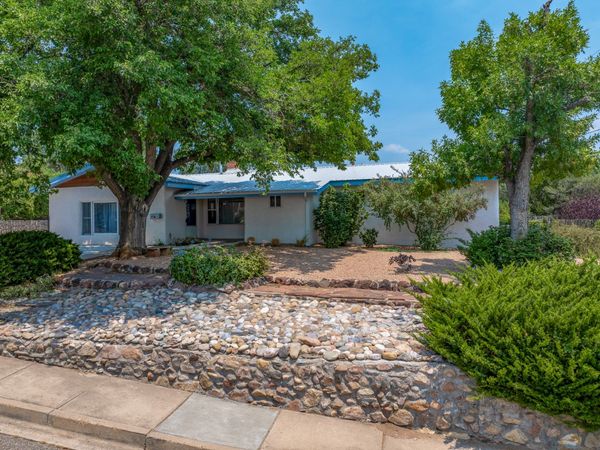 1113 S Luna Circle, Santa Fe, NM 87501