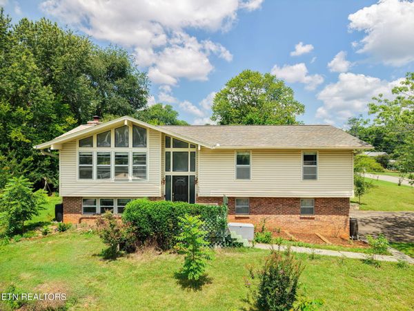 11605 Foxford Drive, Knoxville, TN 37934