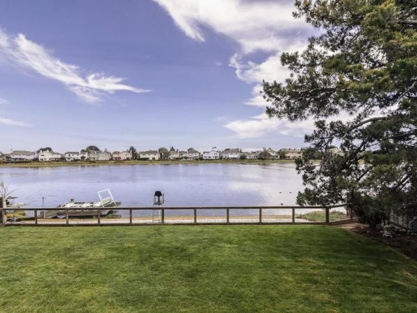 3335 Los Prados Street, Unit 4, San Mateo, CA 94403