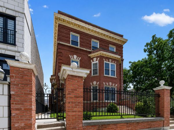 4541 S Forrestville Avenue , Chicago, IL 60653