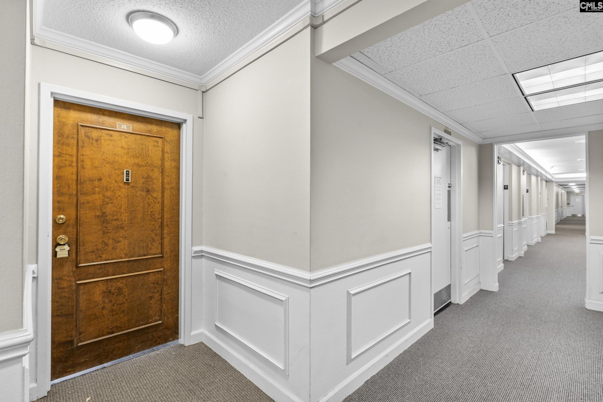 1825 St. Julian Place Photo 4