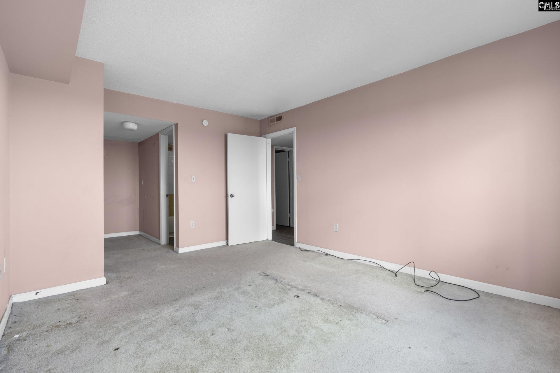 1825 St. Julian Place Photo 8