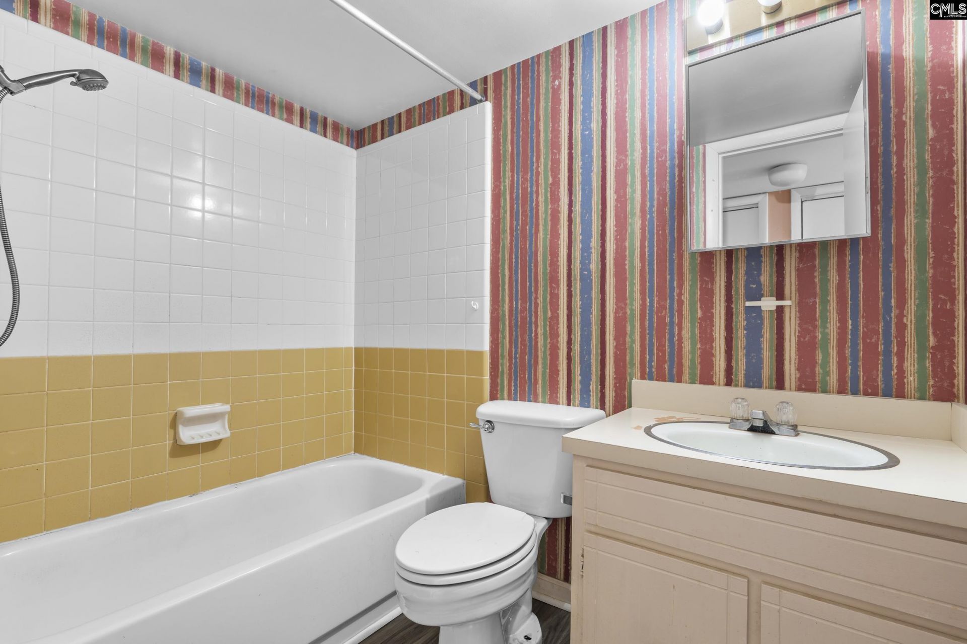 1825 St. Julian Place Photo 9